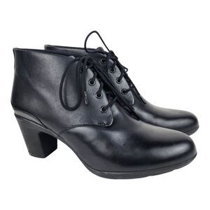 Clarks Ankle Boots Lace-Up booties Classic Black Leather  Block Heel 9.5